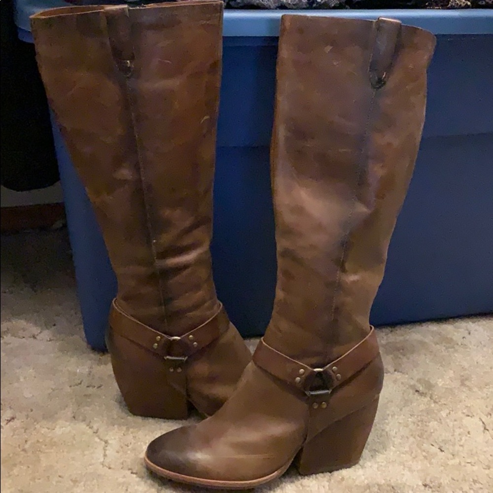 Korks Leather Boots